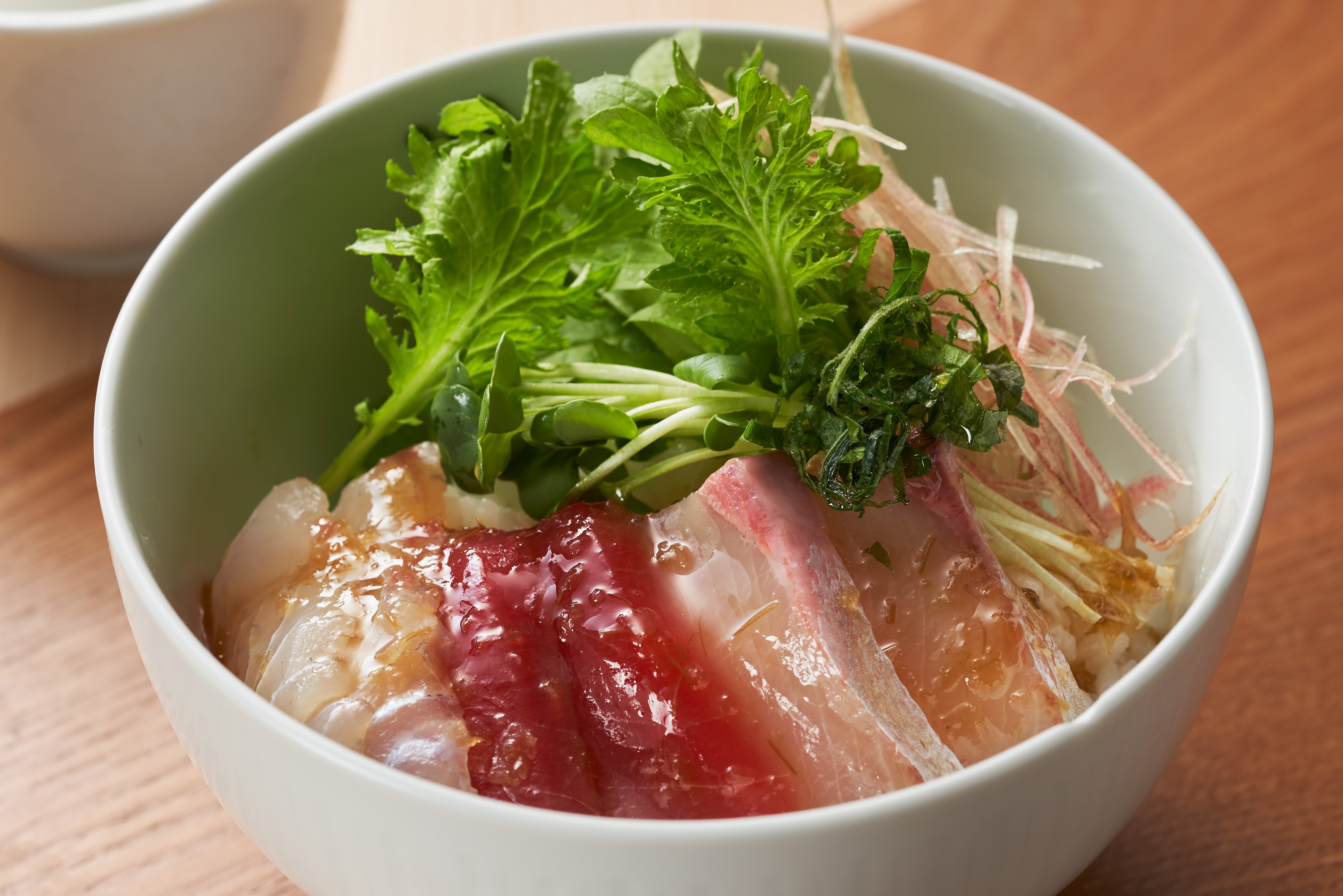 春の海鮮丼わさびドレッシング風味